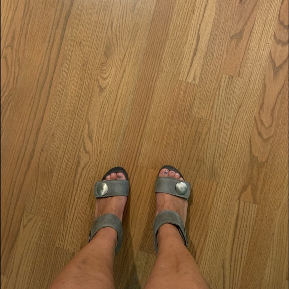 Taos Carousel 2 size 36 gray leather /suede - Picture 5 of 5
